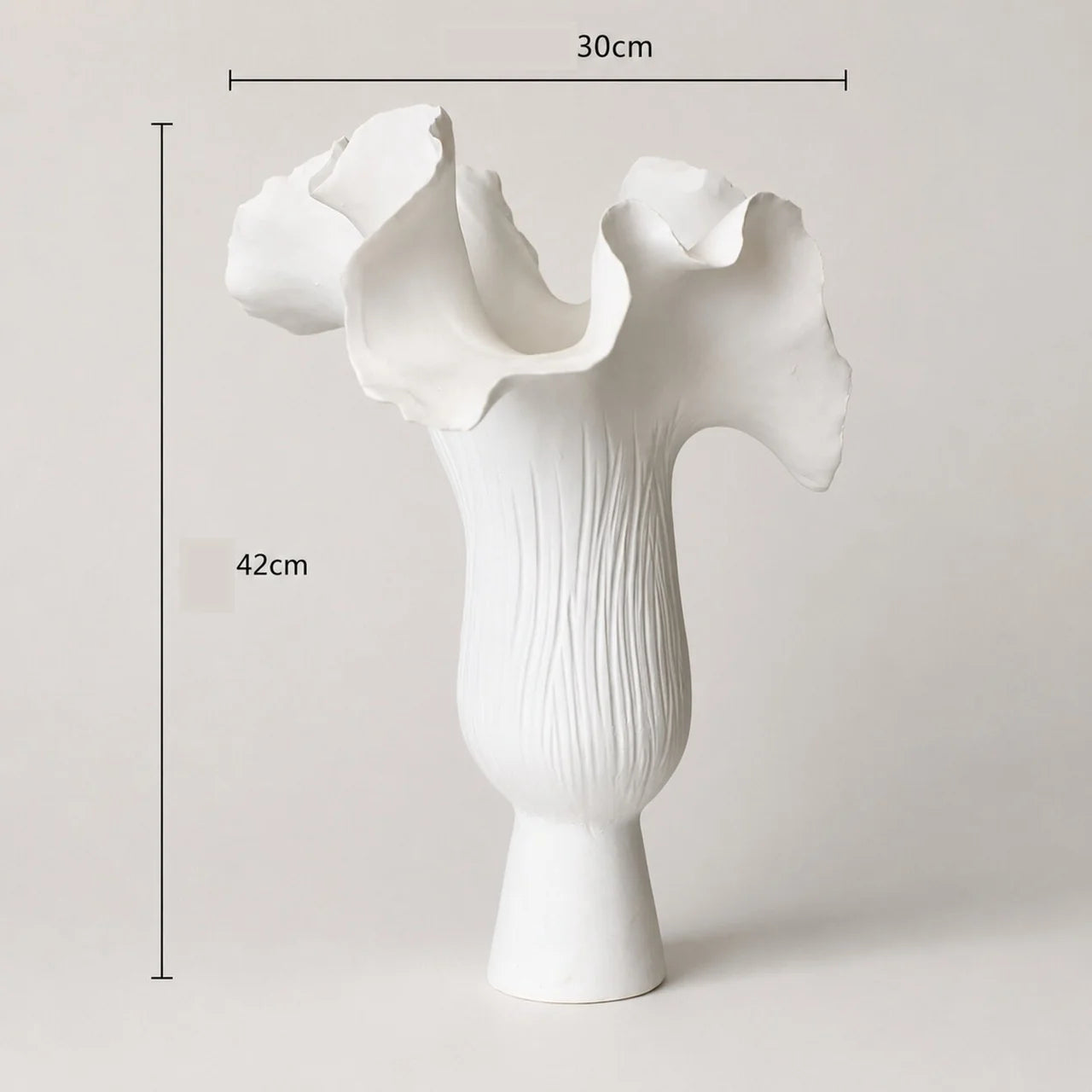 Ceramic Ruffle Vase